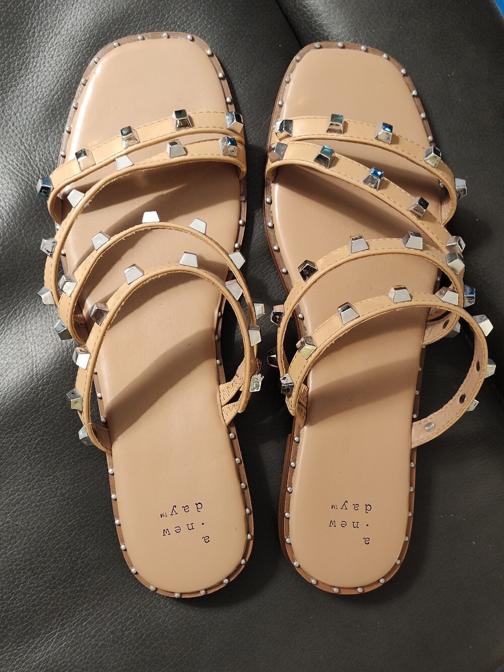 Nwot, a new day studded Beige sandals 8.5